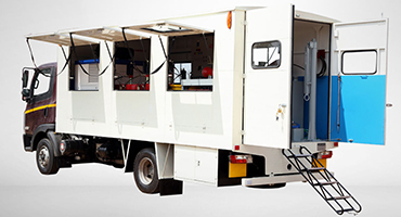 COMMERCIAL VEHICLE